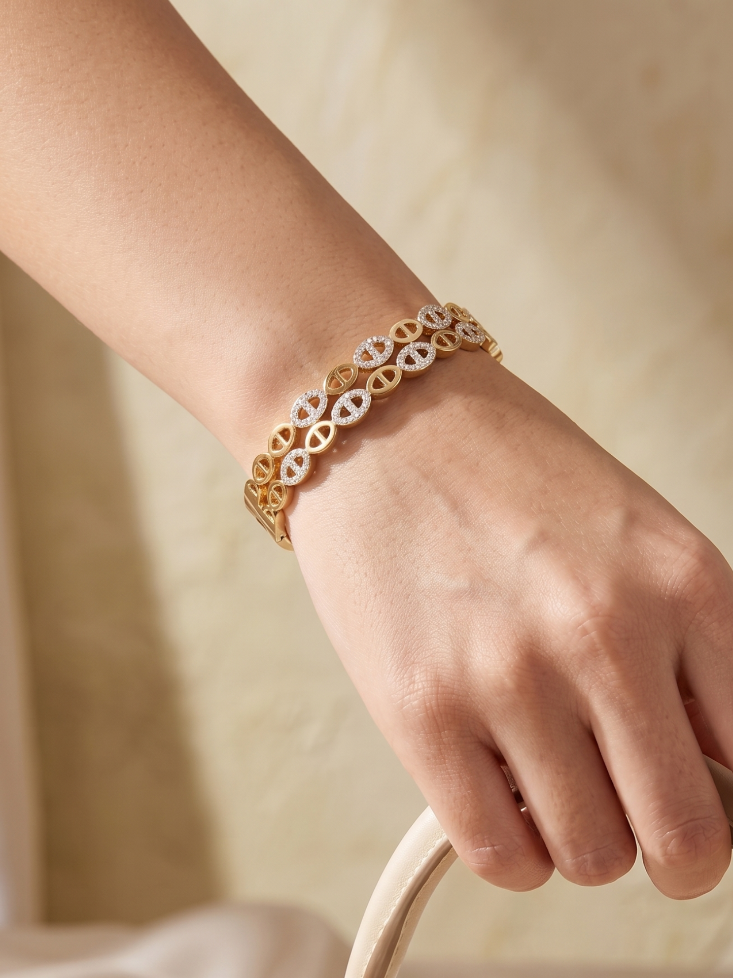 Anti Tarnish stone Designed Bangle