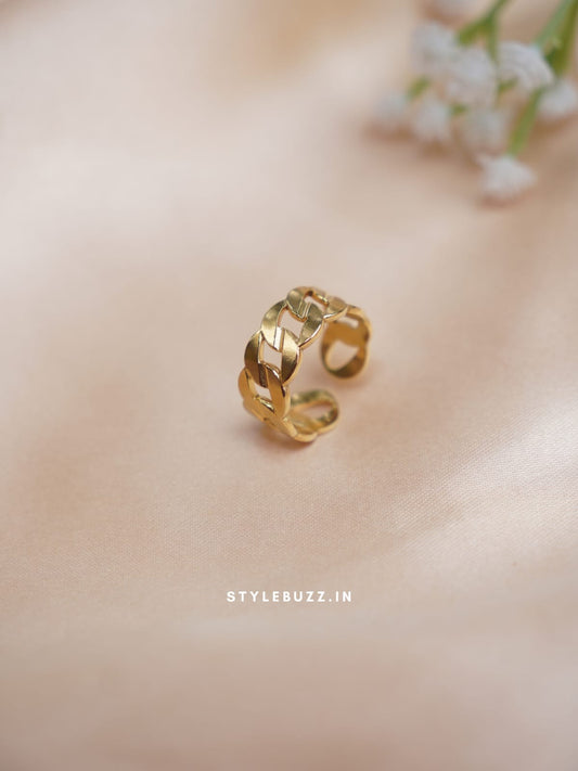 Anti Tarnish Chain Designed Gold Toned Finger Ring