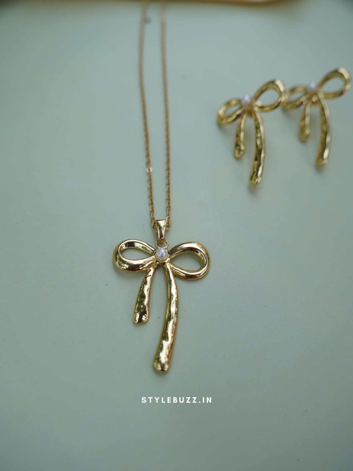Anti Tarnish Cute Bow And Pearl Designed Necklace With Earrings