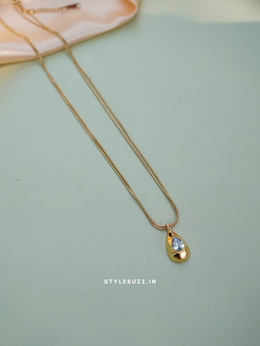 Anti Tarnish Gold Tone Pretty Designed  Necklace With Blue Monalisa Stone