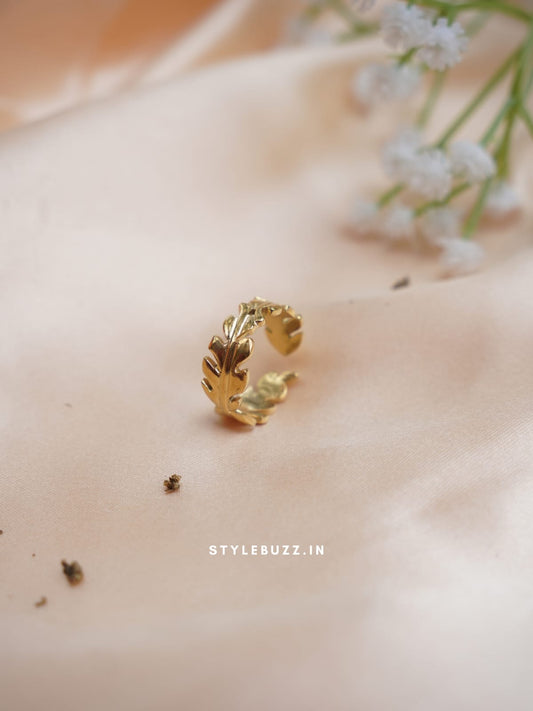 Anti Tarnish Gold Toned Leaf Designed Finger Ring For Woman