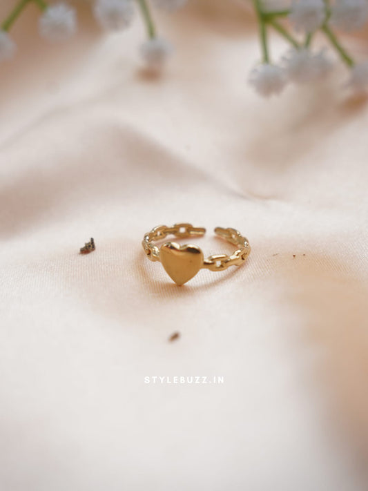 Anti Tarnish Heart Designed Finger Ring