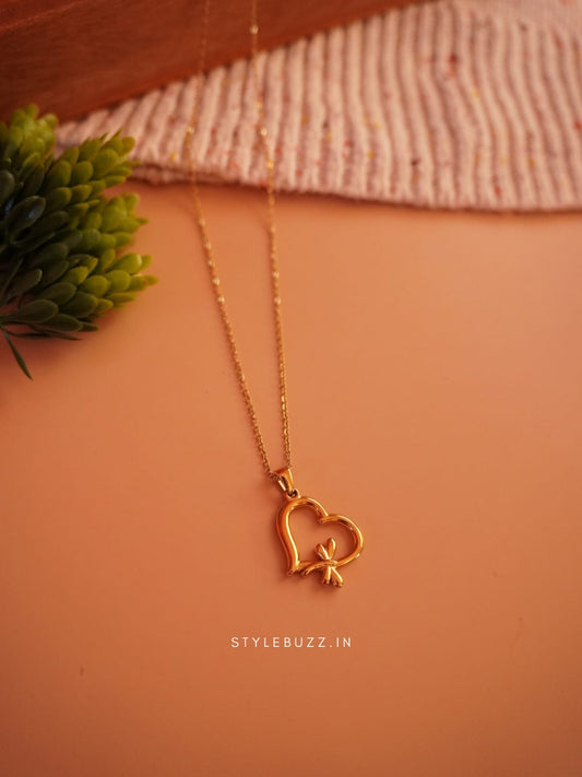 Anti Tarnish Love Bow Designed Stylish Necklace
