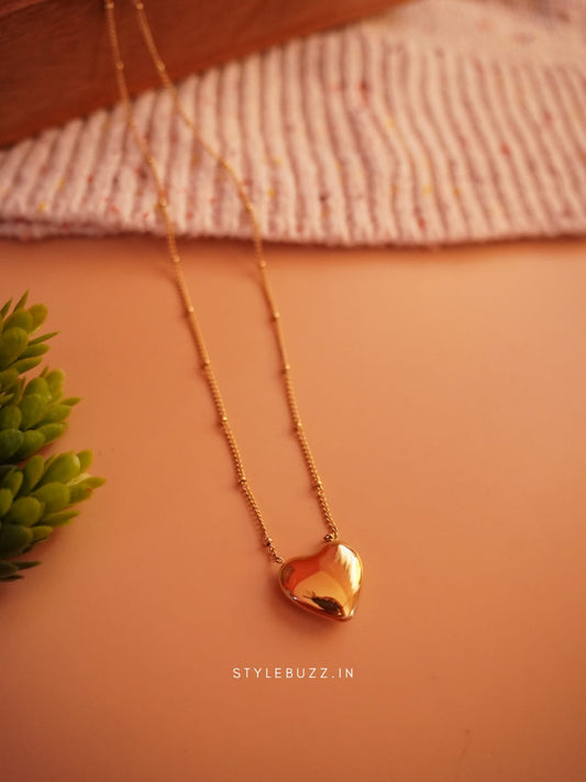 Anti Tarnish Love Designed Elegant Necklace