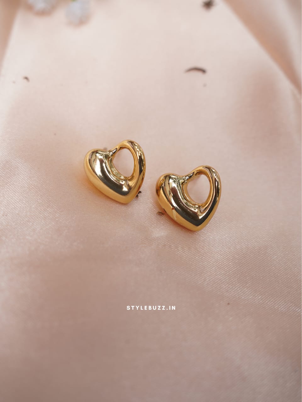 Anti Tarnish Sculpted Heart Designed Drop Earrings