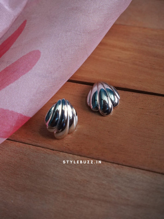 Anti Tarnish Silver Tone Vintage Shell Designed Earrings