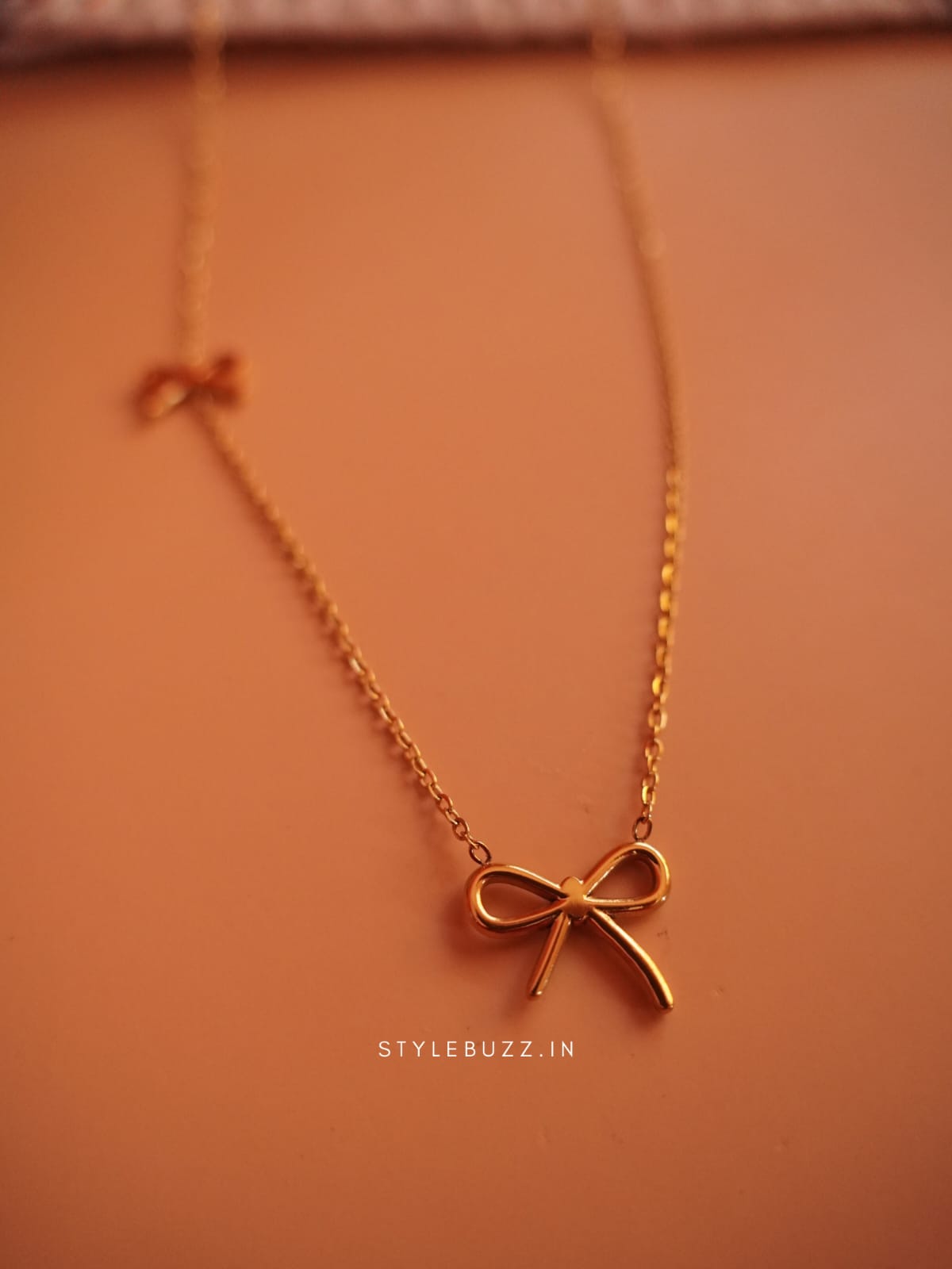 Anti Tarnish Bow Designed Elegant Necklace
