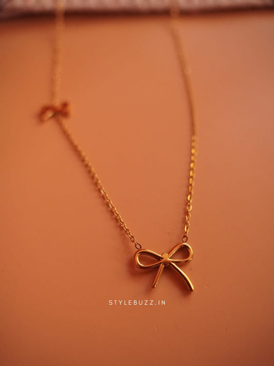 Anti Tarnish Bow Designed Elegant Necklace