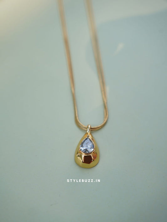 Anti Tarnish Gold Tone Pretty Designed  Necklace With Blue Monalisa Stone