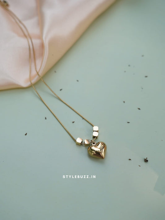 Anti Tarnish Gold Tone Stylish Necklace With Small Heart