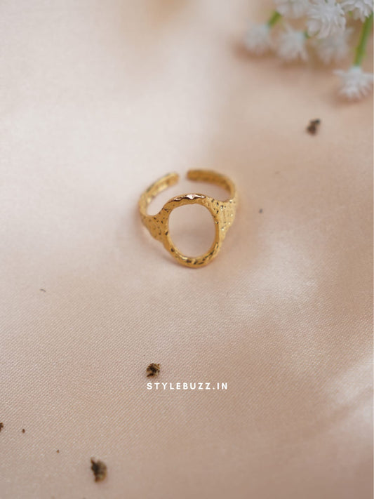 Anti Tarnish Gold Toned Abstract Finger Ring For Woman