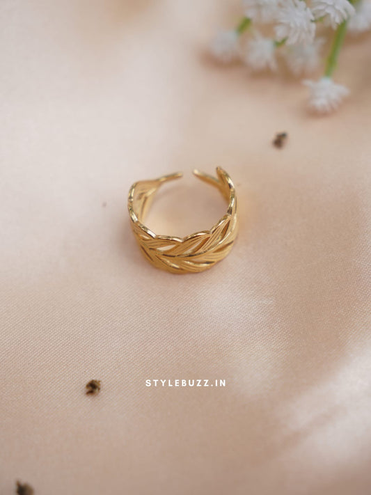 Anti Tarnish Leaf Designed Finger Ring