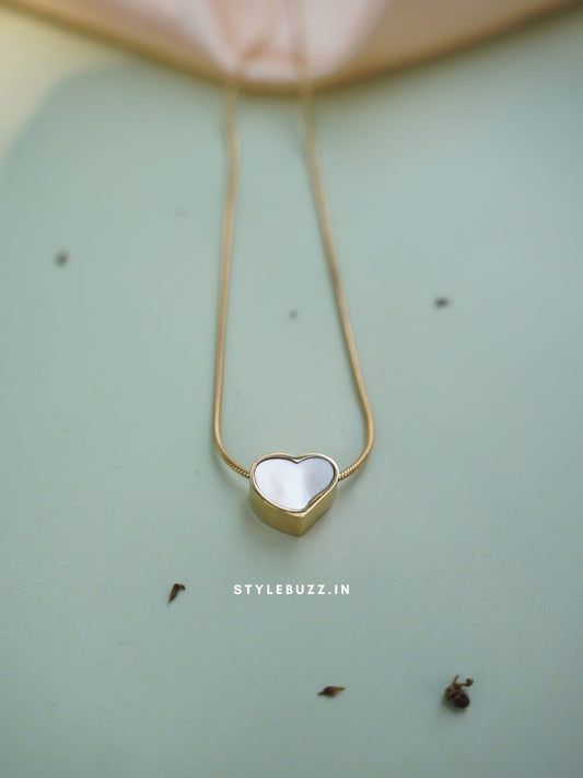 Anti Tarnish Loop Heart Designed Necklace