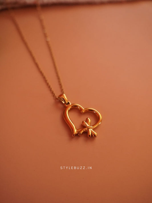 Anti Tarnish Love Bow Designed Stylish Necklace