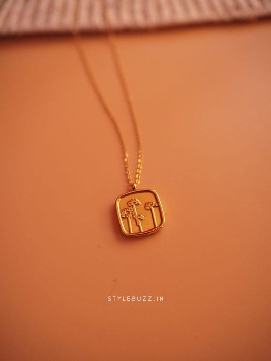 Anti Tarnish Wild Daisy Square Designed Elegant Necklace