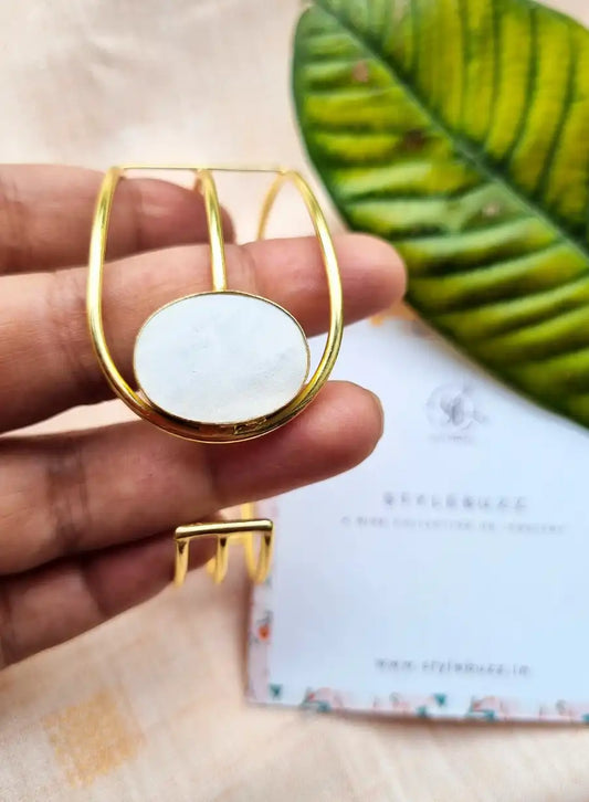 Front Open Gorgeous MOP Golden Brass Bangle