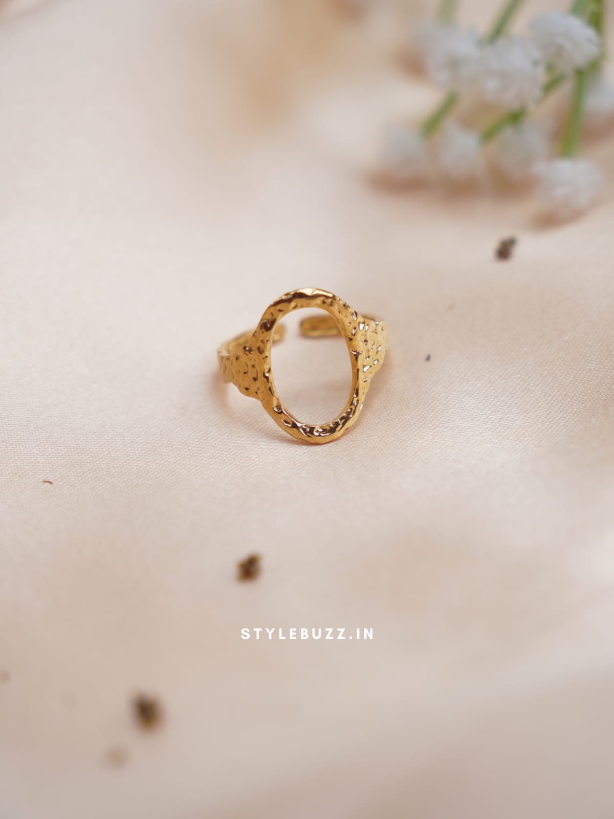Anti Tarnish Gold Toned Abstract Finger Ring For Woman