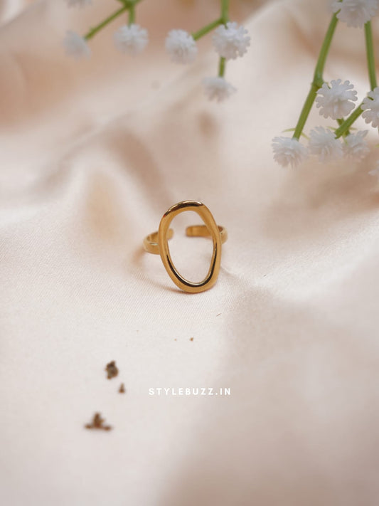 Anti Tarnish Oval Design Finger Ring