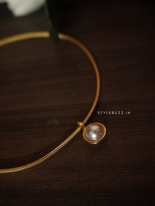 Anti Tarnish Trendy Chain With Pearled Locket