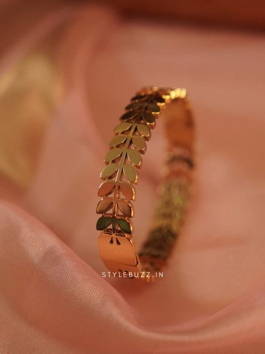 Anti Tarnish Leaf Designed Bracelet