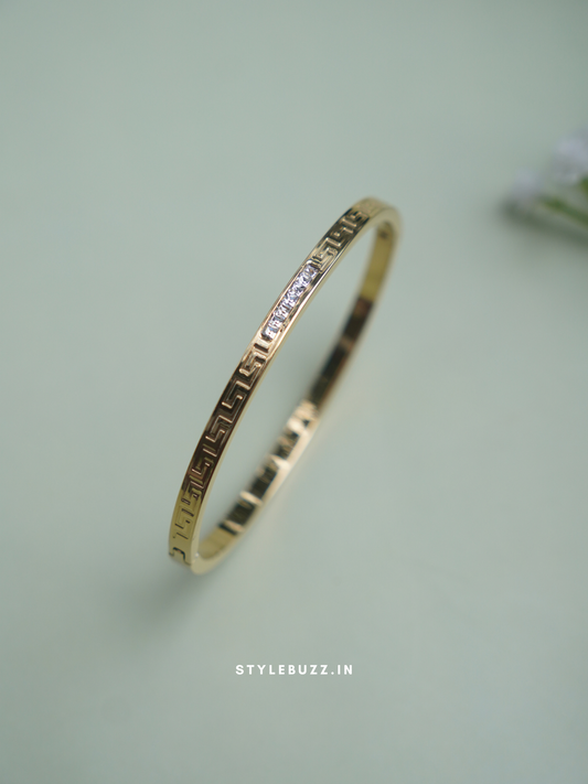 Anti tarnish thin handcuff with white stones
