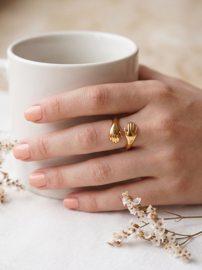 Hug Designed Stylish Finger Ring