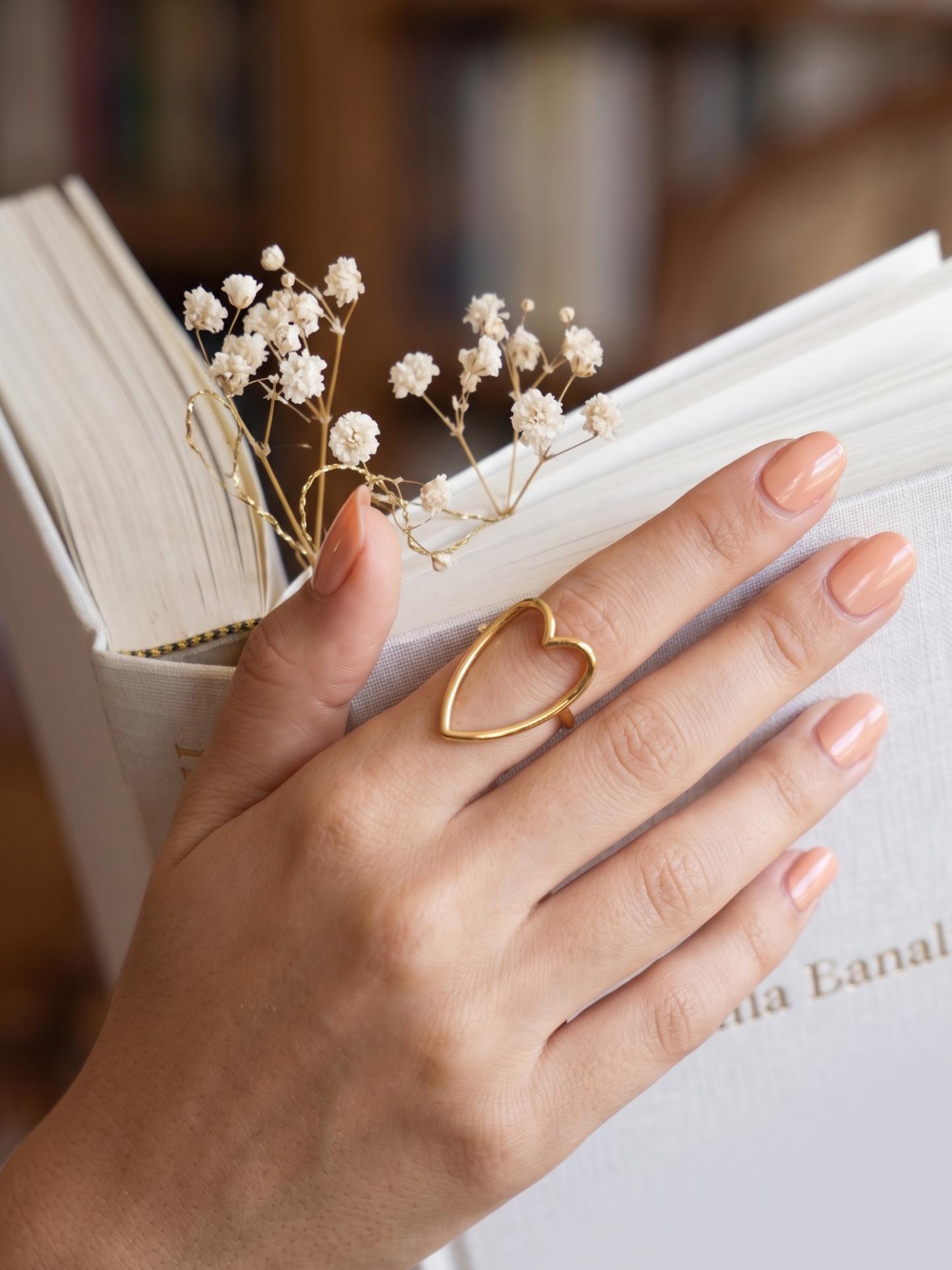 Hollow Heart Designed Fancy Finger Ring