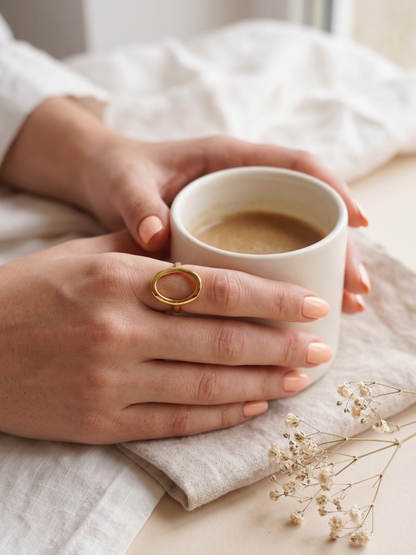 Anti Tarnish Oval Design Finger Ring