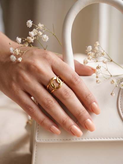 Anti Tarnish Gold Toned Vintage Finger Ring