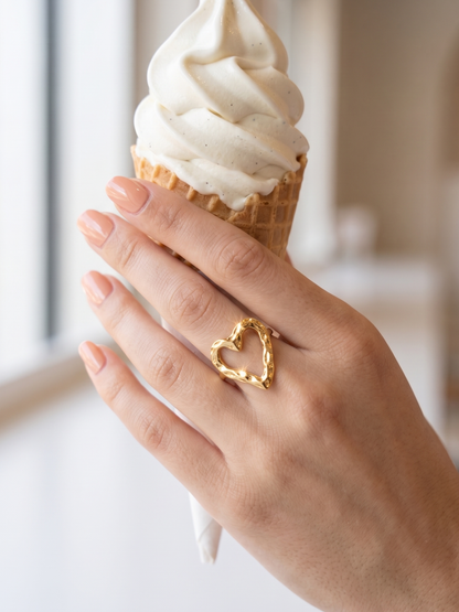 Anti Tarnish Elegant Heart Designed Finger Ring