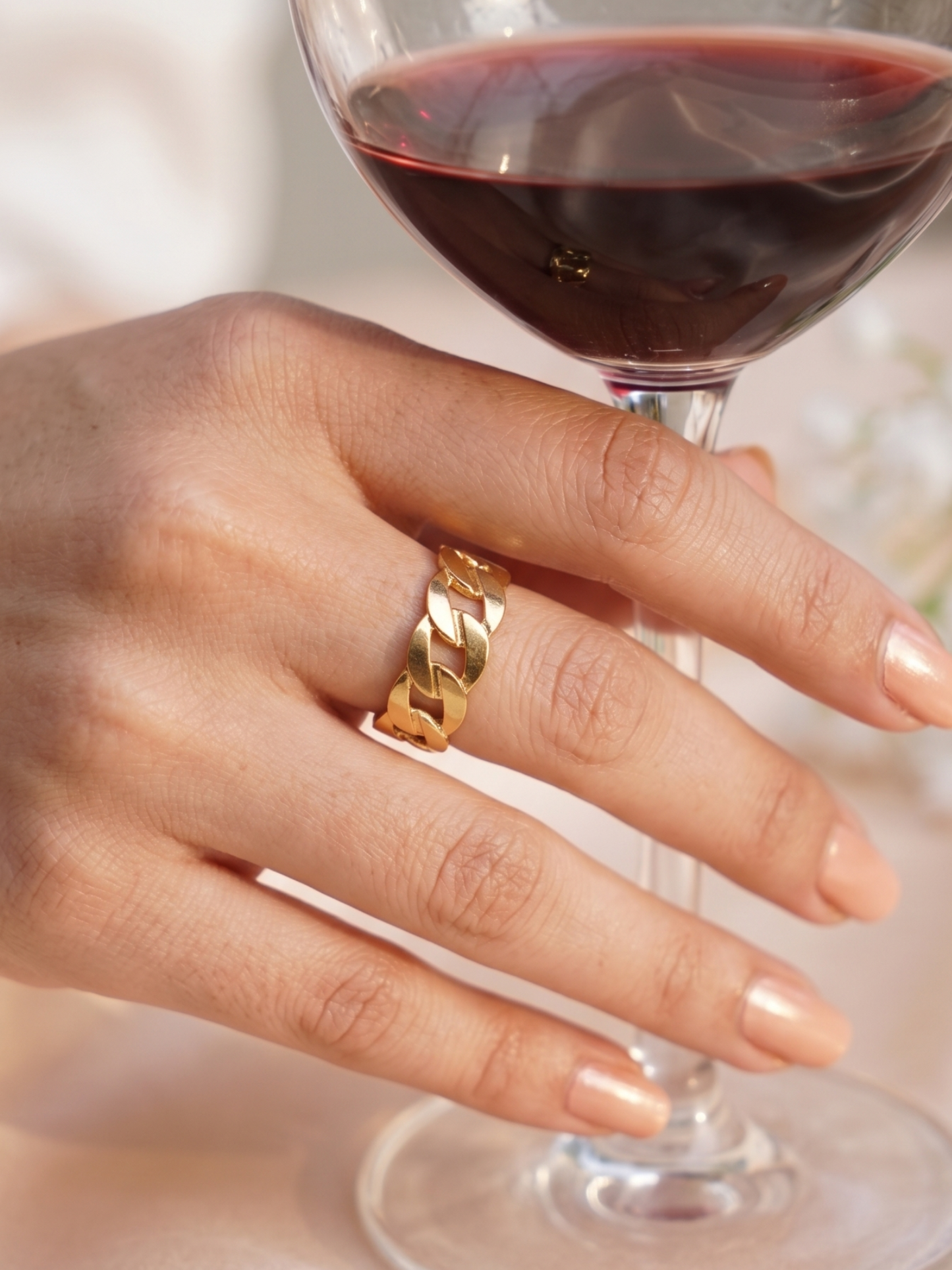 Anti Tarnish Chain Designed Gold Toned Finger Ring