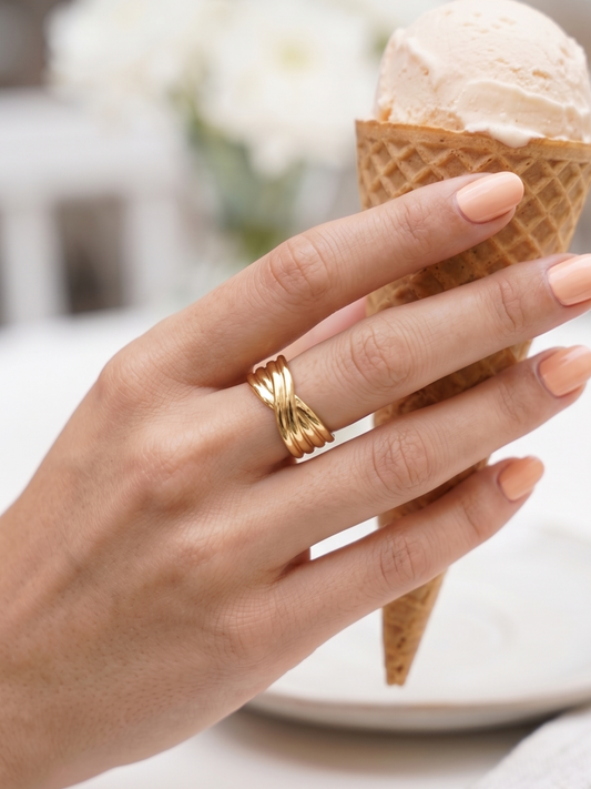 Anti Tarnish Unique Designed Finger Ring
