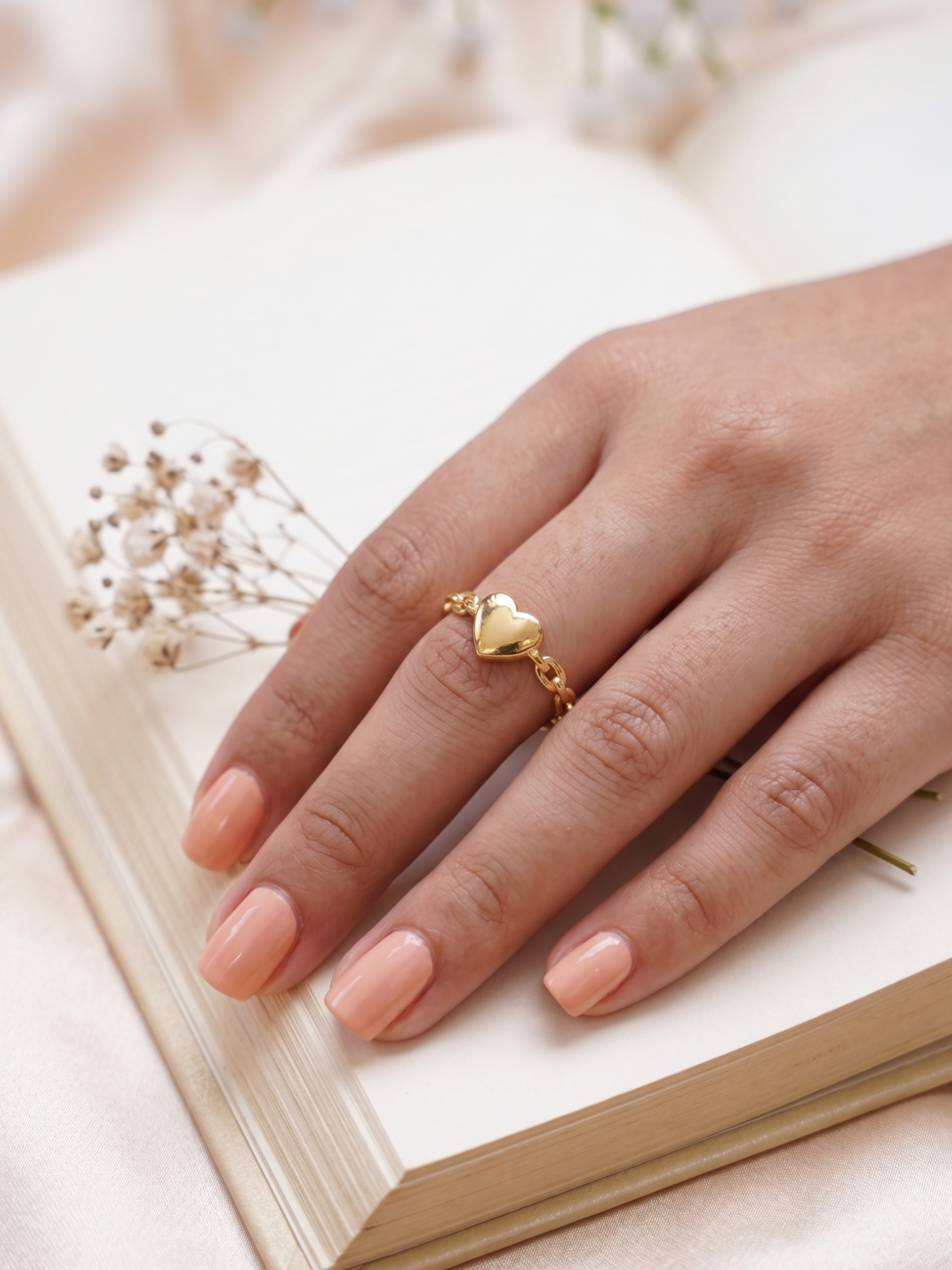 Anti Tarnish Heart Designed Finger Ring