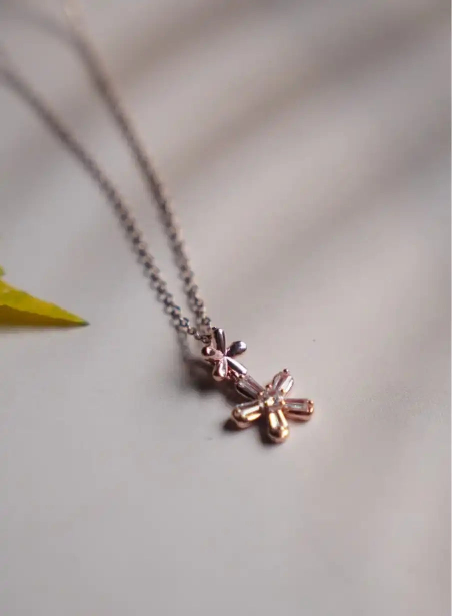 Anti Tarnish Rose Gold Flower Pendant