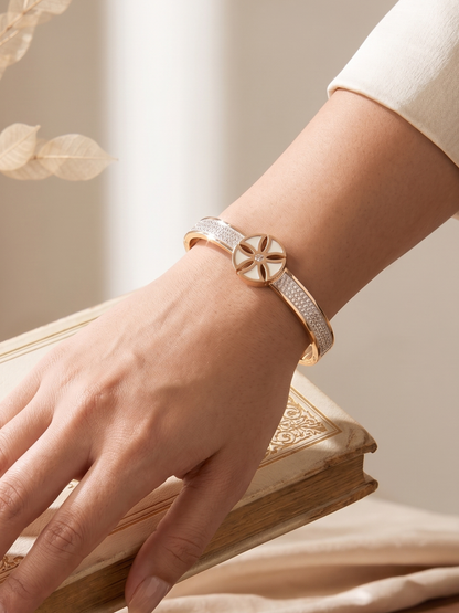 Anti-Tarnish Premium Quality Eye-Catchy Bracelet for Women