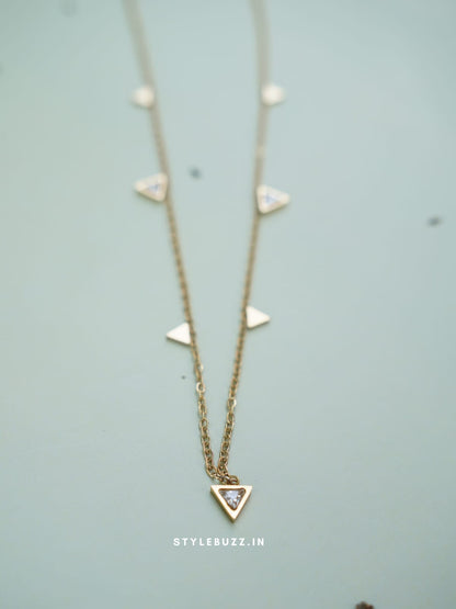 Anti Tarnish Attractive Designed Necklace With Triangle Pendent