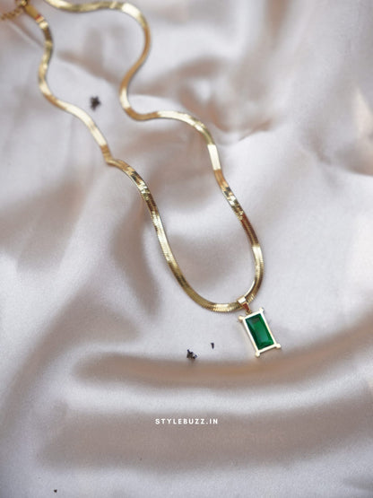 Anti Tarnish Attractive Rectangle Designed Green Necklace