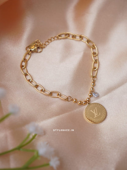 Anti Tarnish Essential Designed Gold Tone Bracelet