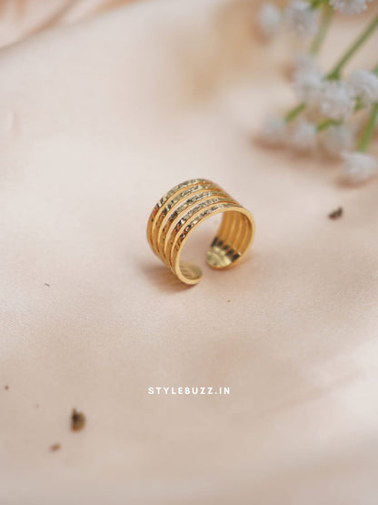 Anti Tarnish Spinner Designed Finger Ring