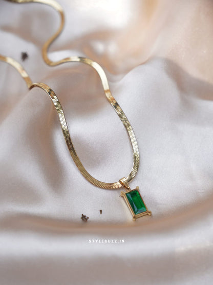 Anti Tarnish Attractive Rectangle Designed Green Necklace