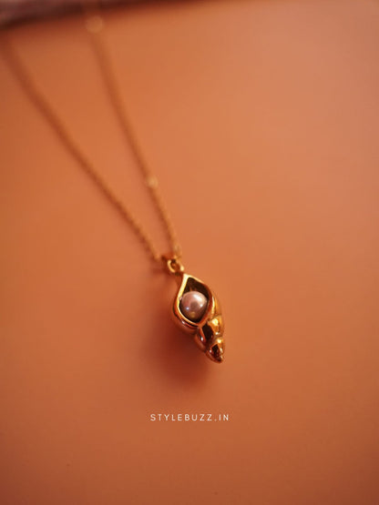 Anti Tarnish Conch Shell Designed Trendy Necklace