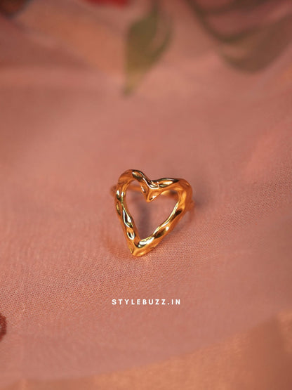 Anti Tarnish Elegant Heart Designed Finger Ring