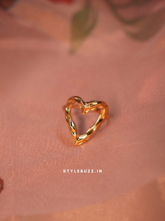 Anti Tarnish Elegant Heart Designed Finger Ring