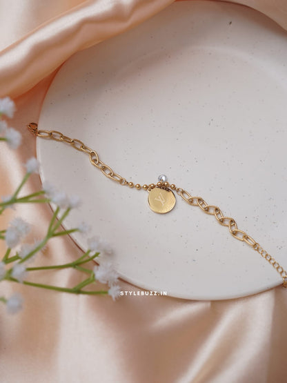 Anti Tarnish Essential Designed Gold Tone Bracelet
