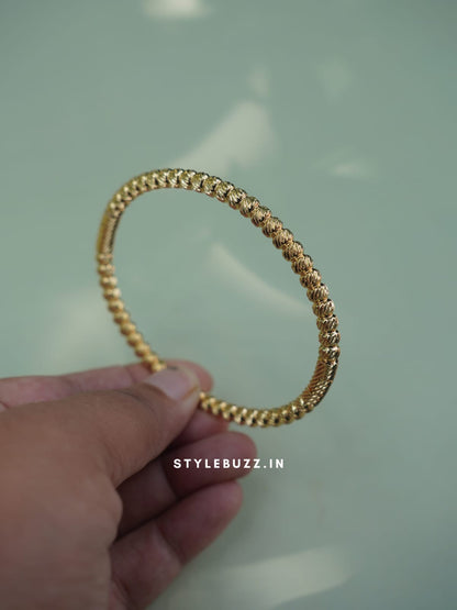 Anti Tarnish Gold Toned Vintage Bangle For Woman