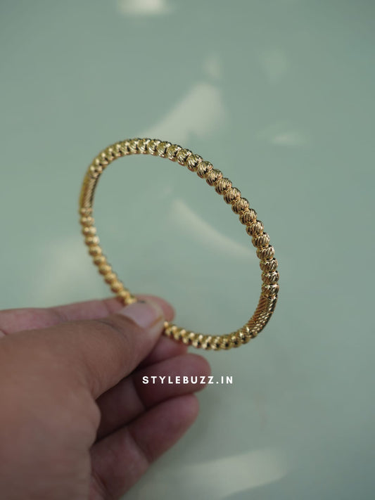 Anti Tarnish Gold Toned Vintage Bangle For Woman