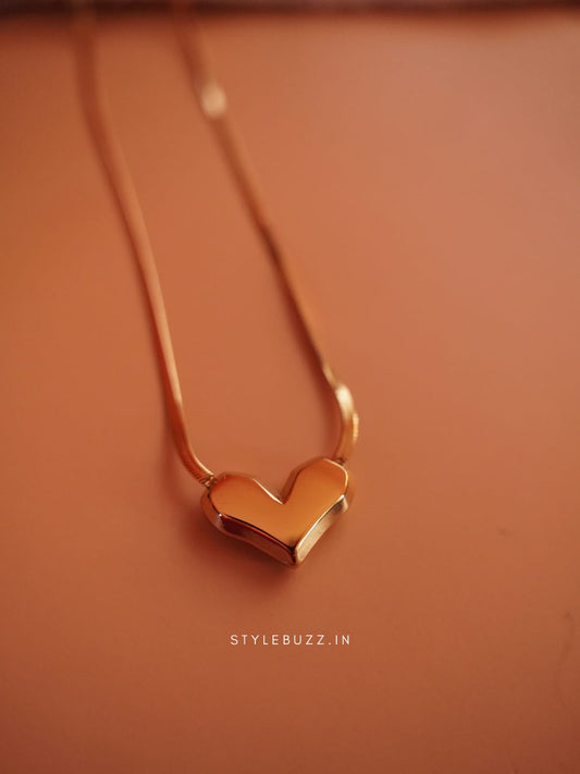Anti Tarnish Love Designed Western Necklace For Woman