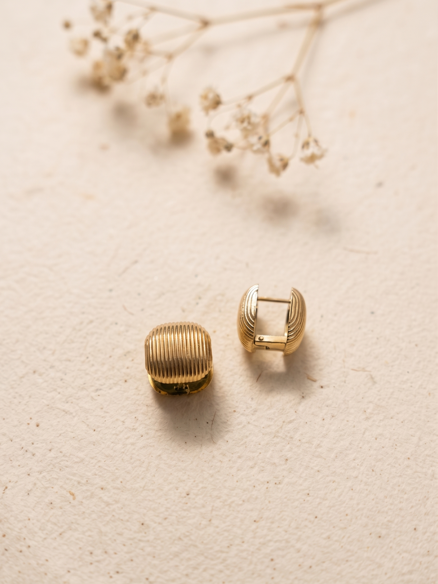 Anti tarnish daily wear both side identical hoops