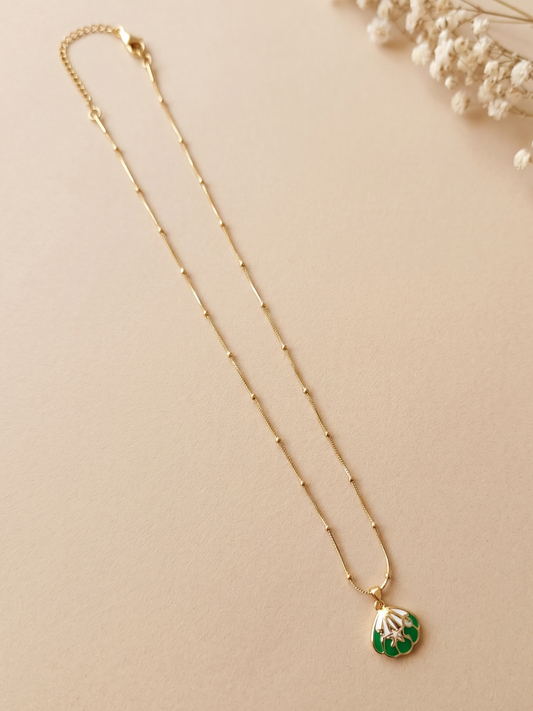 Anti tarnish sea shell Pendant Necklace