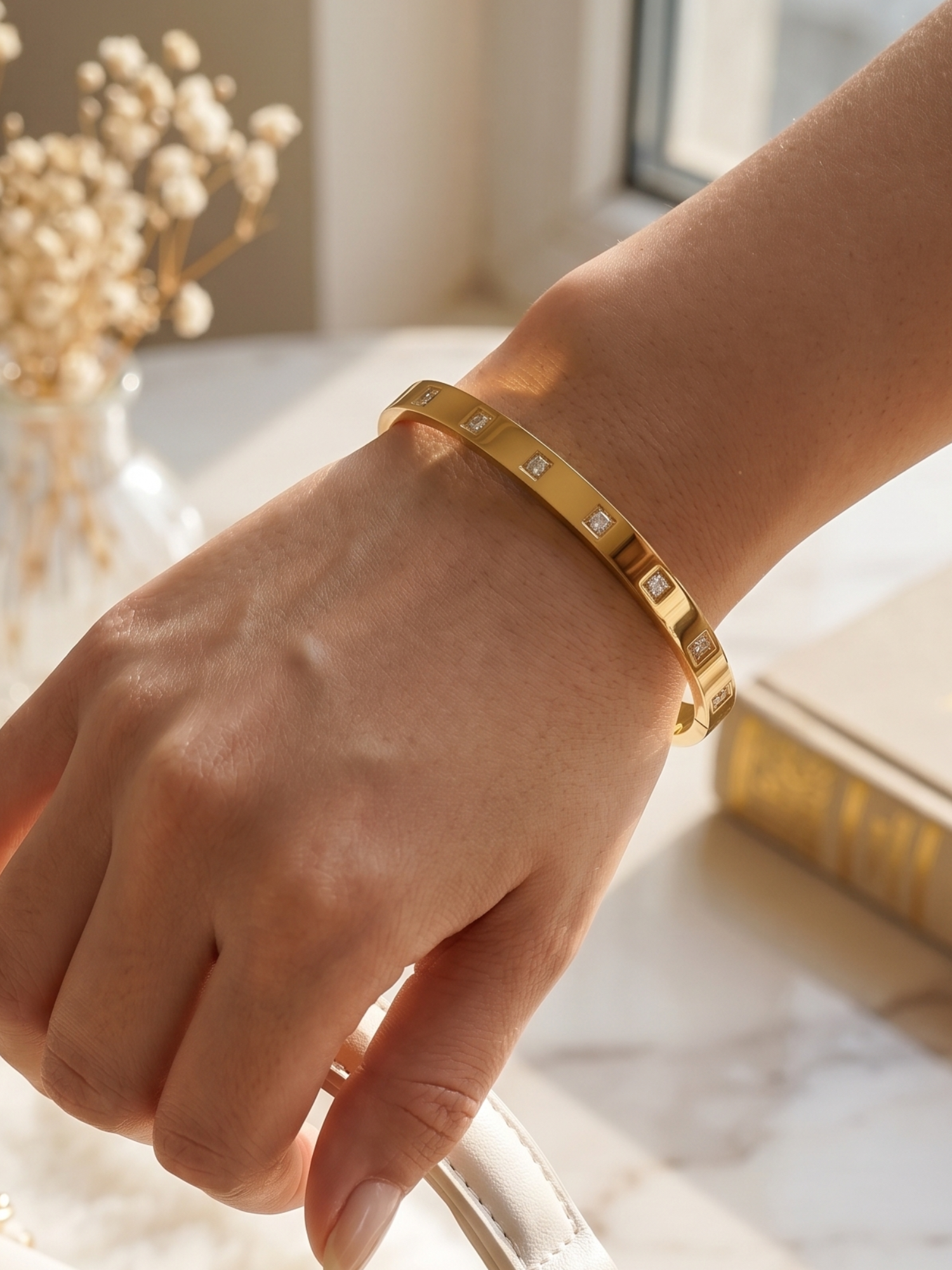Everyday wear sleek kada with stone